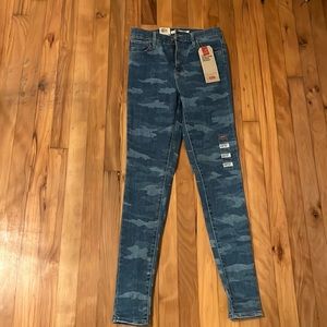 Levi's 720 high rise super skinny jeans with blue camo denim